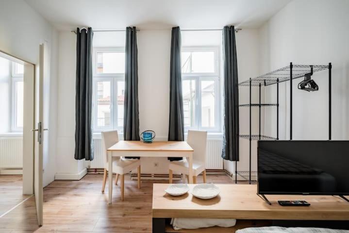 Gemuetliche Wohnung Wien Stadthalle Экстерьер фото